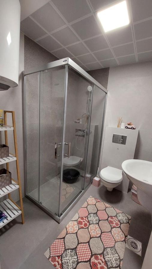 J&J Apartment スコピエ エクステリア 写真
